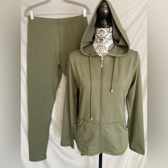 Women’s 2 Piece Tracksuit | Full Zip Up Hooded Jacket & Bottoms - Picture 2 of 7